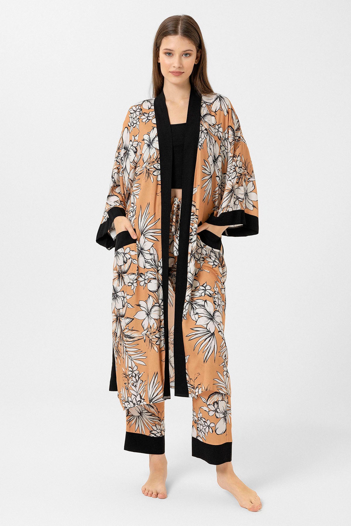 Açık kahve, çiçek desenli Elissa Kimono