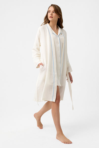 Mavi biyeli müslin beyaz sabahlık