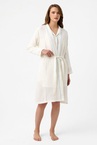 Mavi biyeli müslin beyaz sabahlık